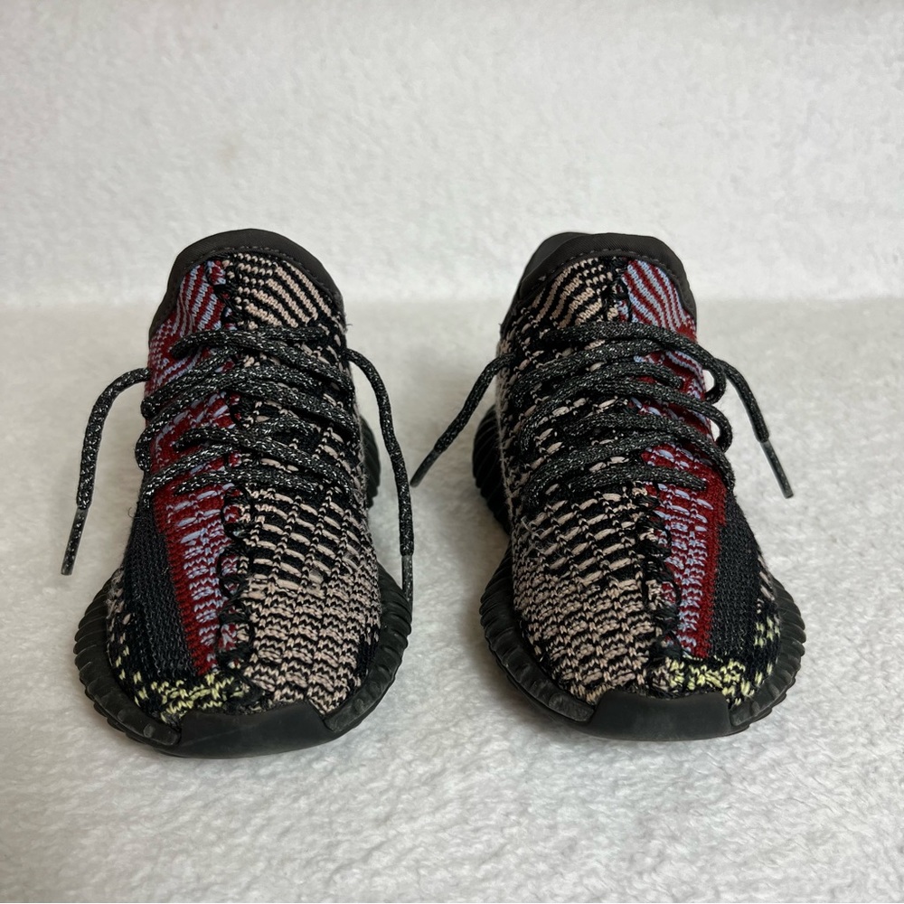 Yeezy Boost 350 V2 Yecheil toddler size 8K used gently for kids unisex